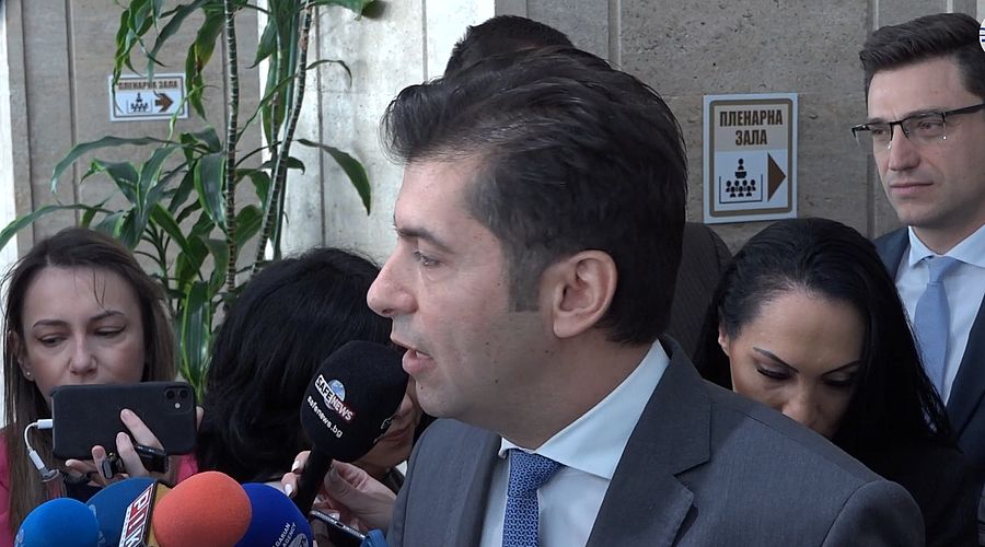 Кирил Петков разкри за заплахи, свързани с човек, наричан Петьо Еврото в строителния сектор